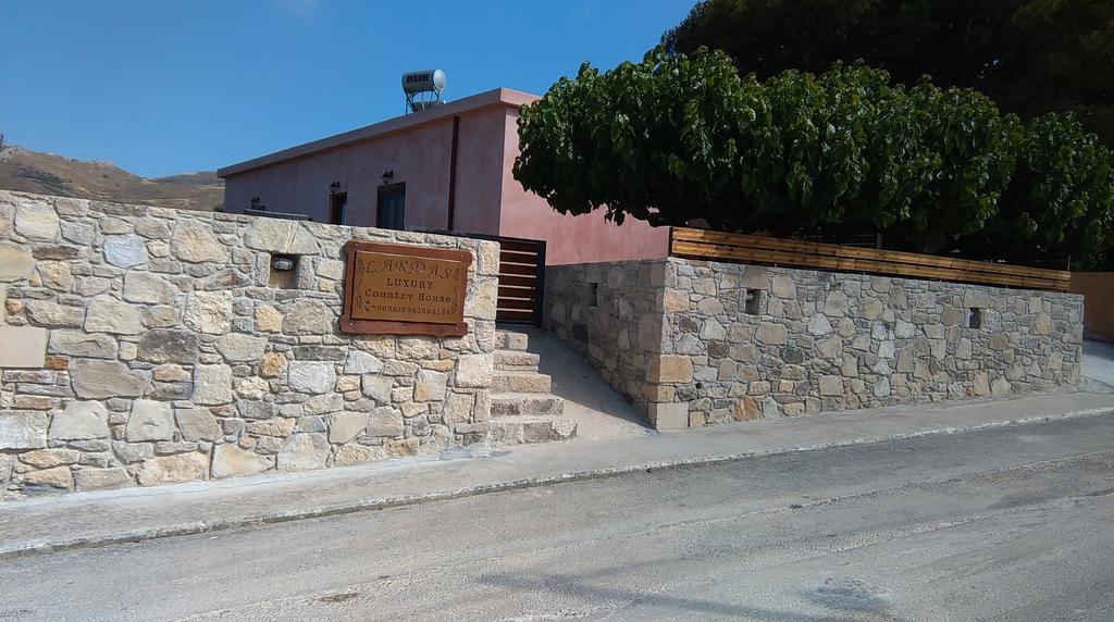 Lardas Luxury Country House Kíssamos Extérieur photo